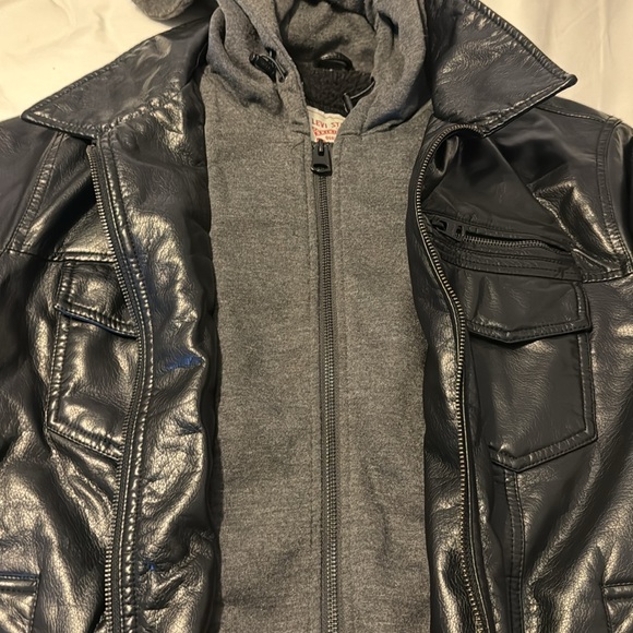 Levi’s Jacket - Picture 3 of 4